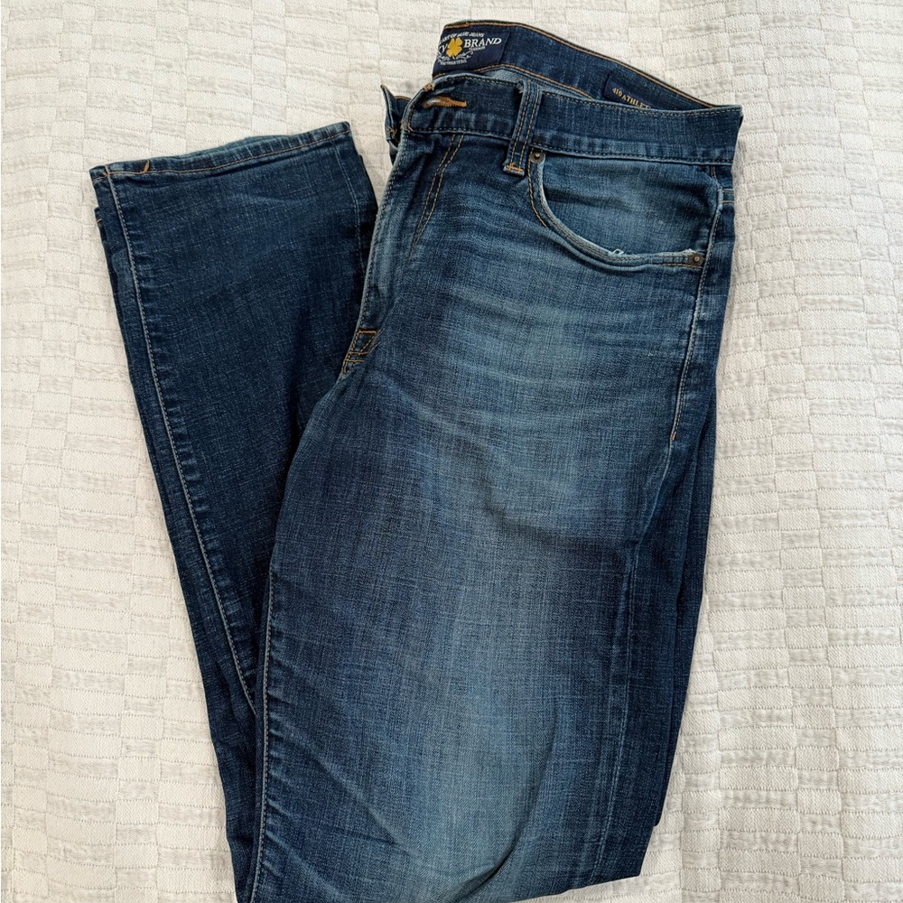 Lucky Brand 410 Athletic Fit Jeans